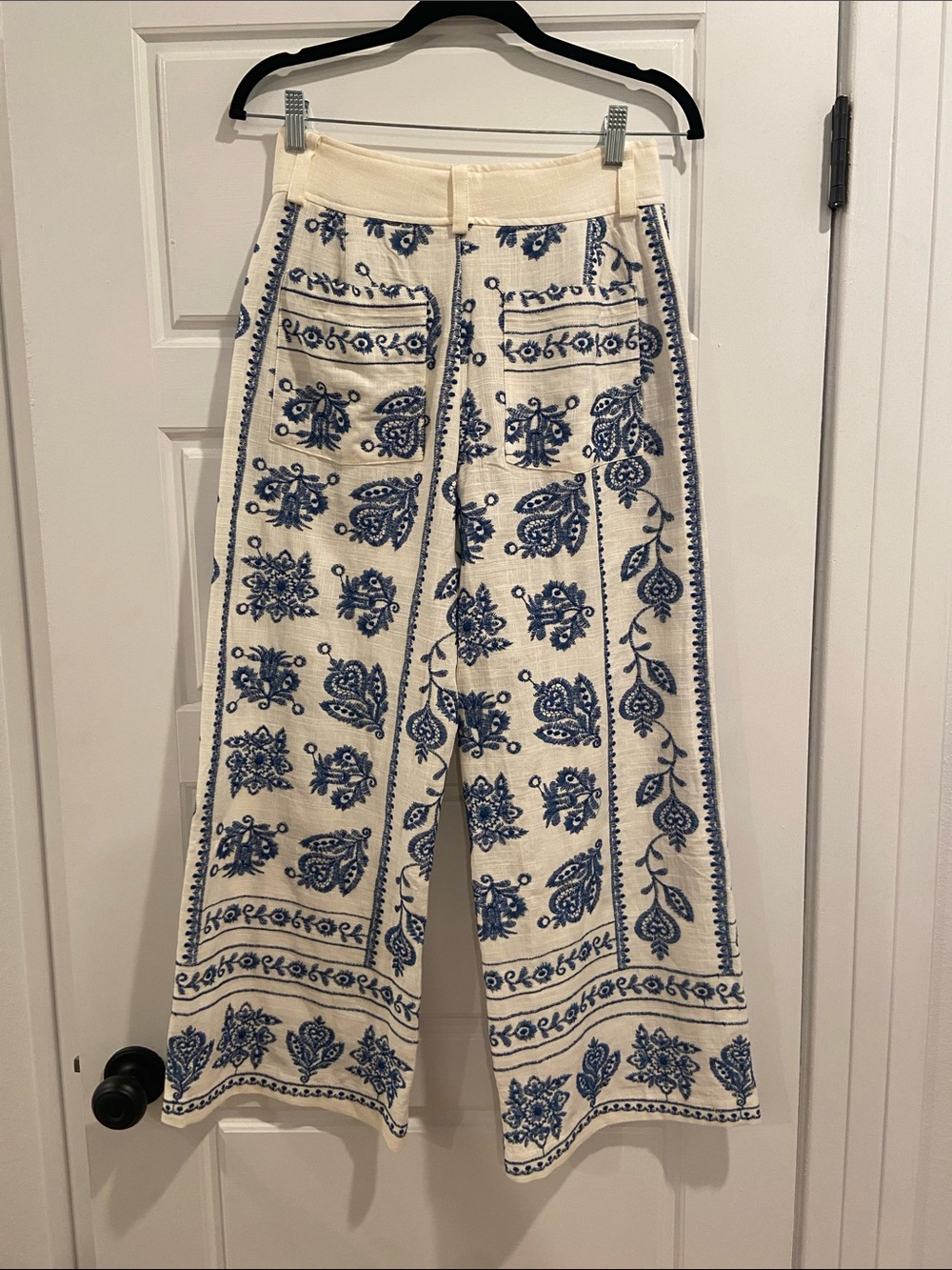 Joie Cream Wide-Leg Printed Ankle Pants with Blue Motif - Picture 2 of 5